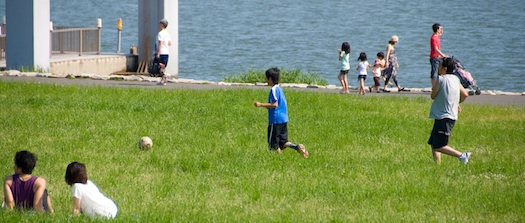 伸び盛りの会社にこそ、社員に休日を!!